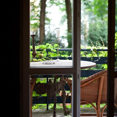 Villa Le Matin Констанцин-Езерна Екстериор снимка