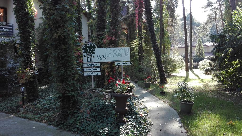 Villa Le Matin Констанцин-Езерна Екстериор снимка